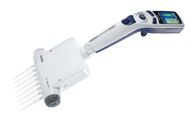 electronic adjustable spacer multichannel pipette